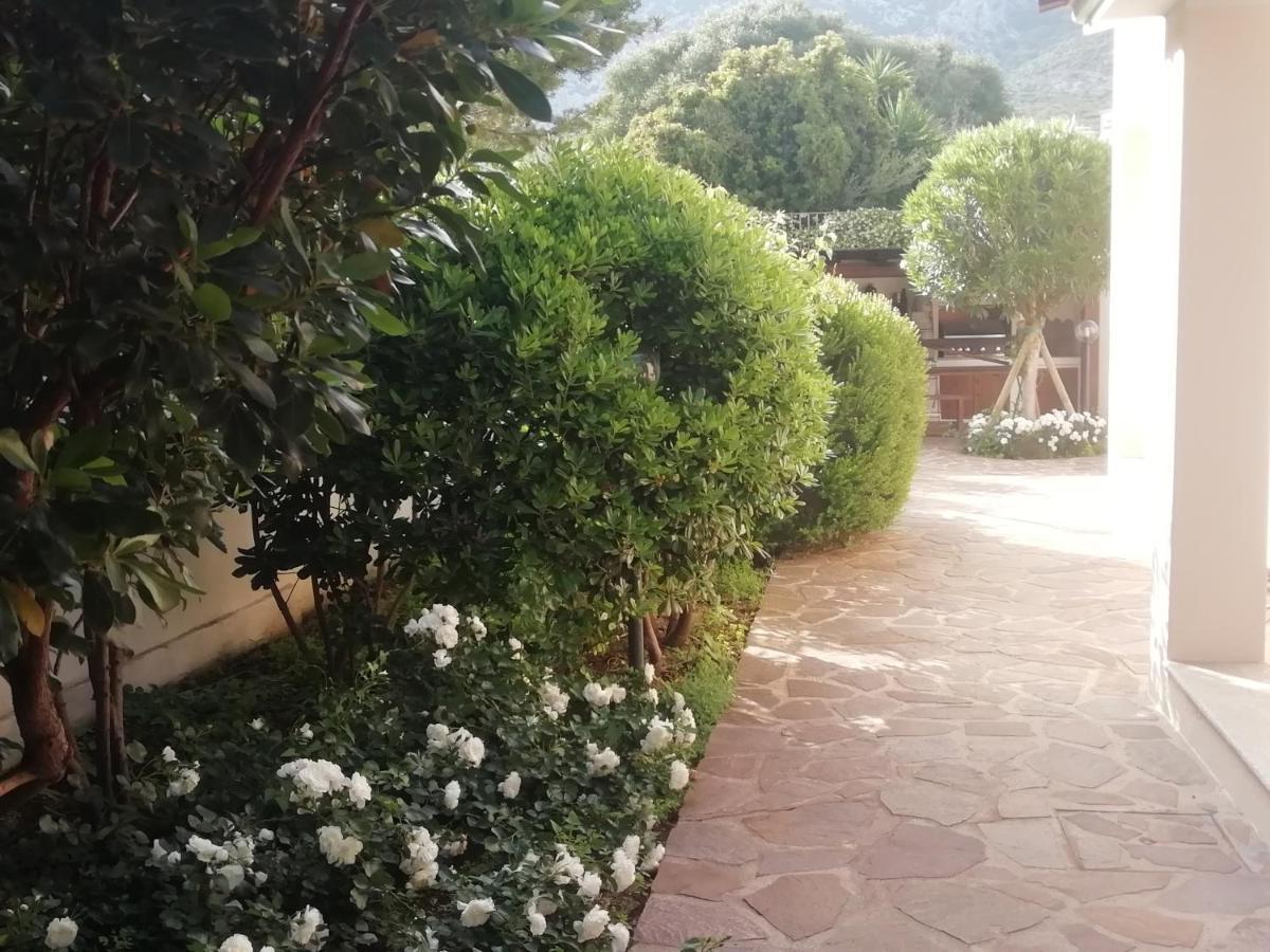 Casa Vacanze Villa Rosa Cala Gonone Zewnętrze zdjęcie