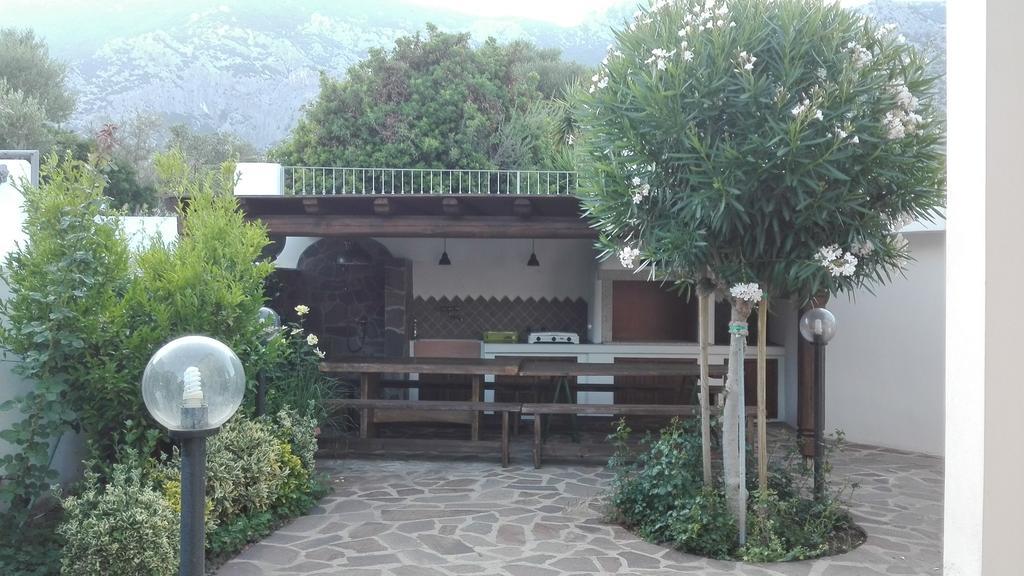 Casa Vacanze Villa Rosa Cala Gonone Zewnętrze zdjęcie
